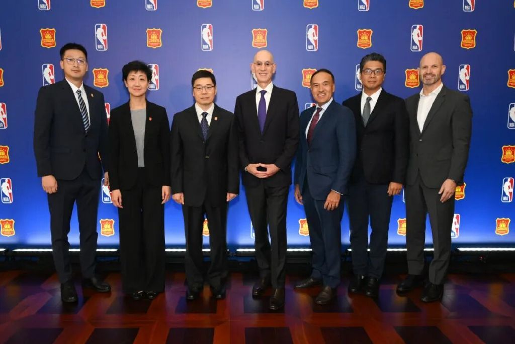中国篮球协会与NBA中(zhōng)国(guó)宣(xuān)布(bù)达(dá)成(chéng)多(duō)年(nián)篮(lán)球(qiú)发(fā)展(zhǎn)合(hé)作(zuò)