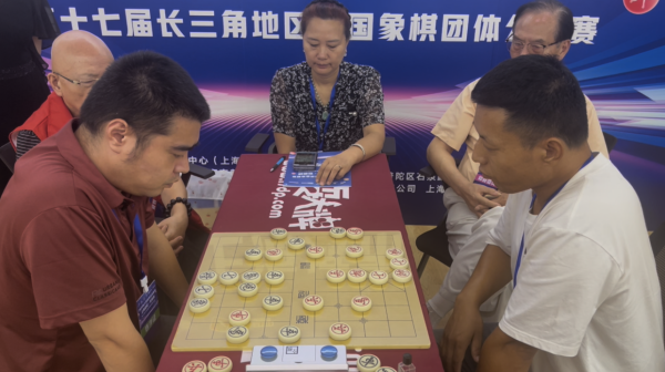 体坛联播｜曼城三球完胜曼联，塞维尔世锦赛9秒77百米摘金